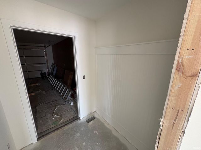 17412 Creekside Crossing Run, Huntertown, IN 46748