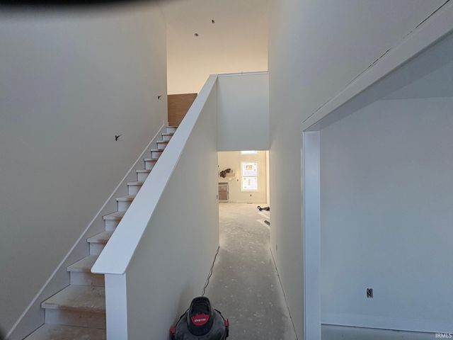 17412 Creekside Crossing Run, Huntertown, IN 46748