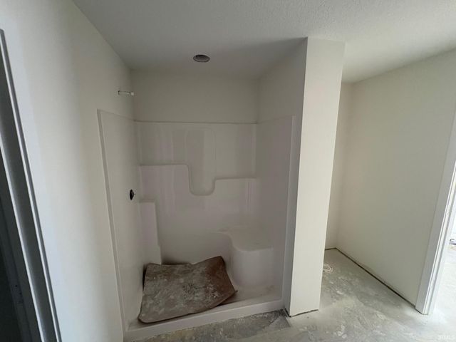 17412 Creekside Crossing Run, Huntertown, IN 46748