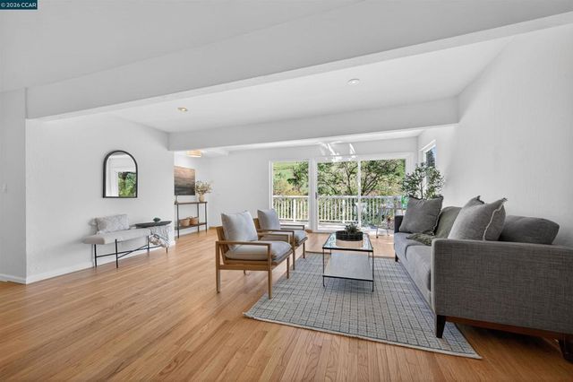 3424 Woodview Dr, Lafayette, CA 94549