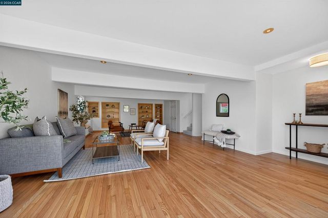 3424 Woodview Dr, Lafayette, CA 94549