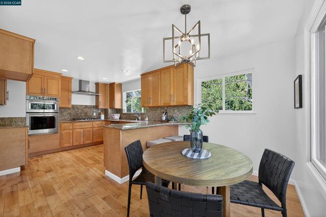 3424 Woodview Dr, Lafayette, CA 94549