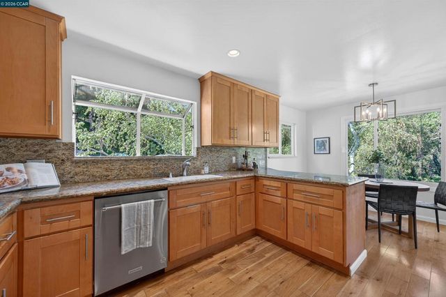 3424 Woodview Dr, Lafayette, CA 94549