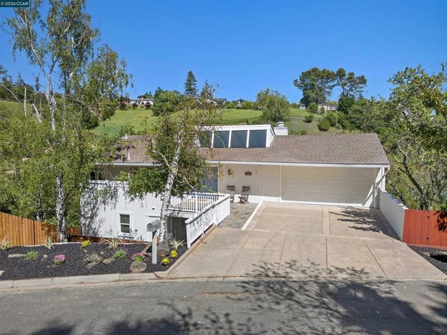 3424 Woodview Dr, Lafayette, CA 94549