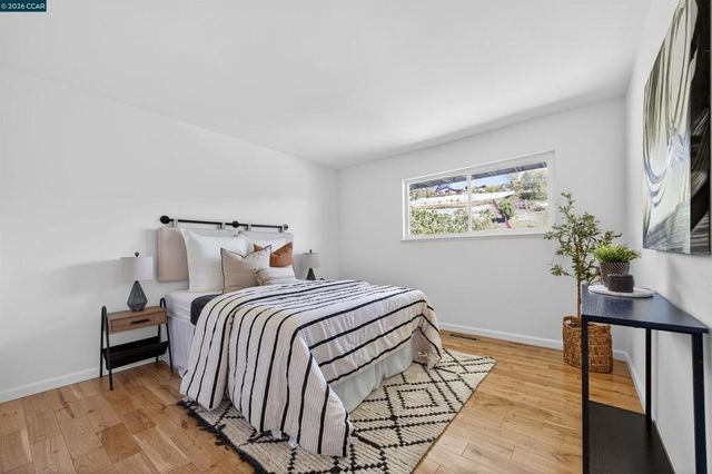 3424 Woodview Dr, Lafayette, CA 94549