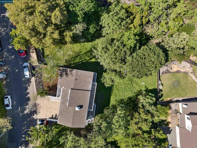 3424 Woodview Dr, Lafayette, CA 94549