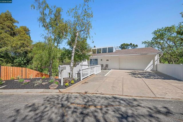 3424 Woodview Dr, Lafayette, CA 94549