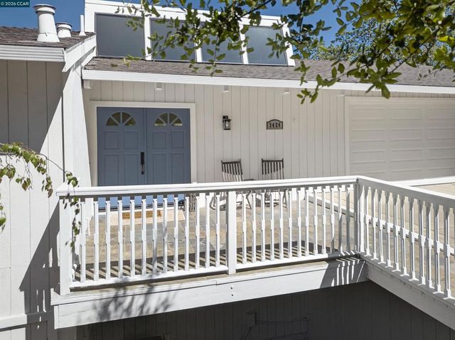 3424 Woodview Dr, Lafayette, CA 94549