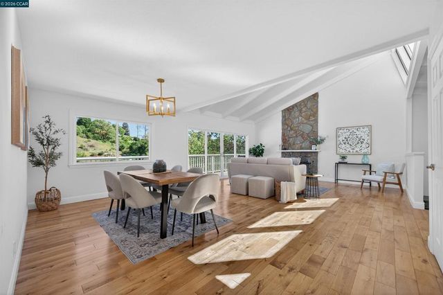 3424 Woodview Dr, Lafayette, CA 94549