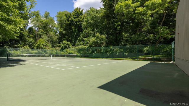 359 N Greeley Avenue, Chappaqua, NY 10514