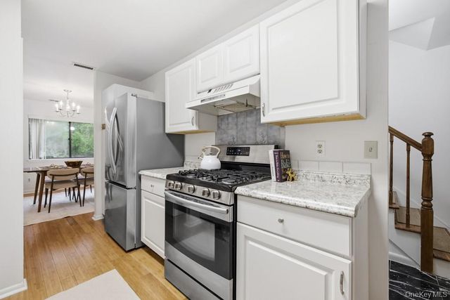 359 N Greeley Avenue, Chappaqua, NY 10514