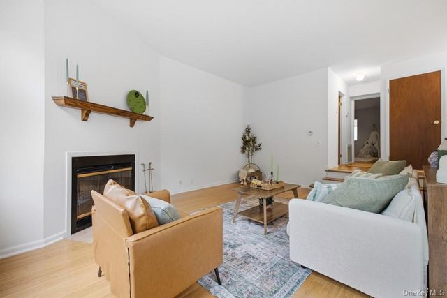 359 N Greeley Avenue, Chappaqua, NY 10514