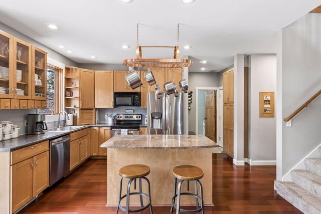 9265 Cortland Alcove, Woodbury, MN 55125