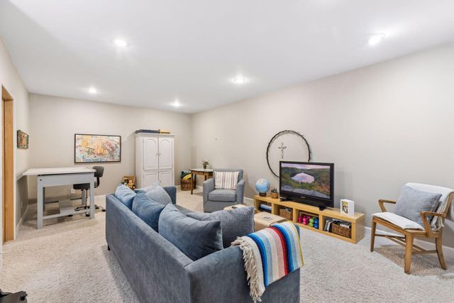 9265 Cortland Alcove, Woodbury, MN 55125