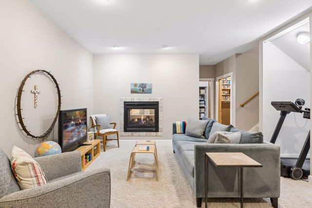 9265 Cortland Alcove, Woodbury, MN 55125