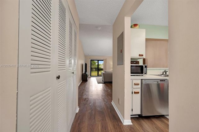 9449 Boca Cove Cir 911, Boca Raton, FL 33428