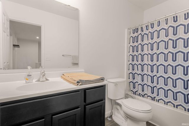 4407 Sapphire Drive, South Bend, IN 46628