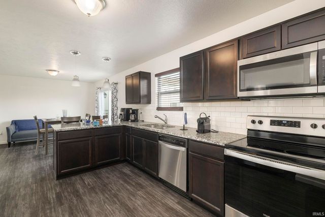 4407 Sapphire Drive, South Bend, IN 46628