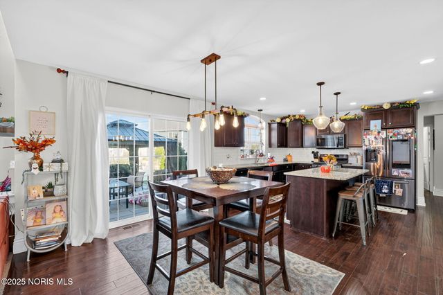 4911 Prestonwood Road, Perrysburg, OH 43551