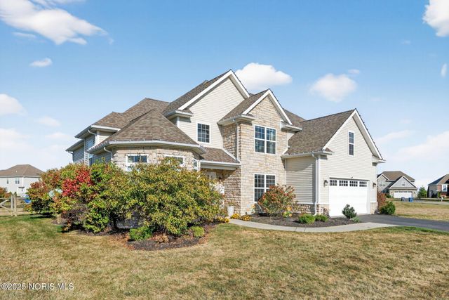 4911 Prestonwood Road, Perrysburg, OH 43551