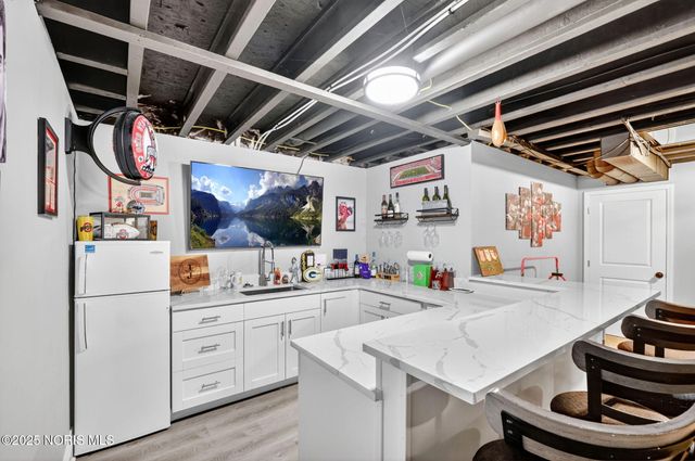 4911 Prestonwood Road, Perrysburg, OH 43551