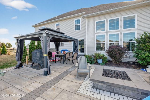 4911 Prestonwood Road, Perrysburg, OH 43551