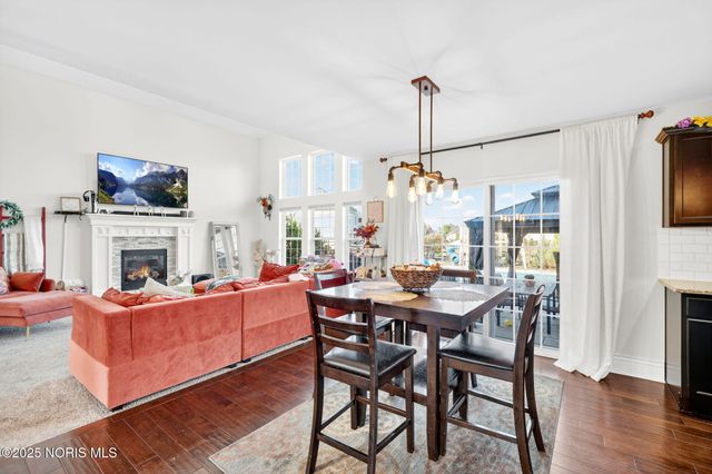 4911 Prestonwood Road, Perrysburg, OH 43551