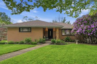9133 S Irwin Ave, Mccandless, PA 15237