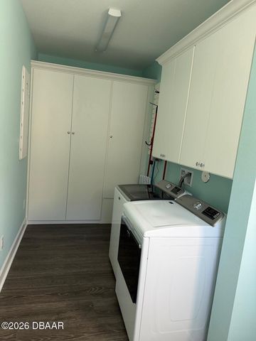 621 Hang Loose Way, Daytona Beach, FL 32124