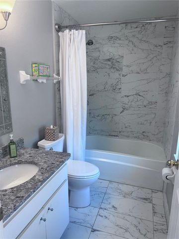 10455 ASHLEY OAKS DRIVE, Riverview, FL 33578