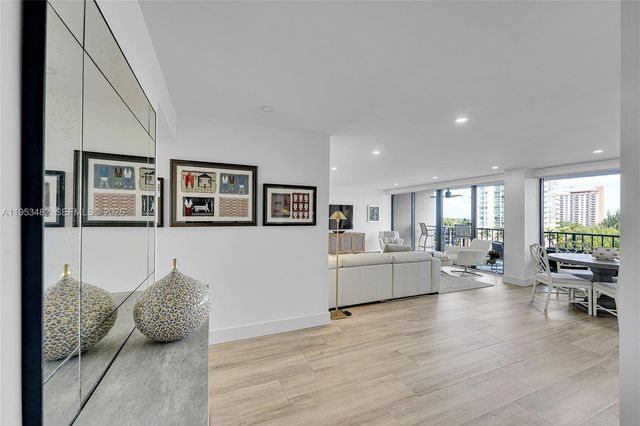 936 Intracoastal Dr 7G, Fort Lauderdale, FL 33304