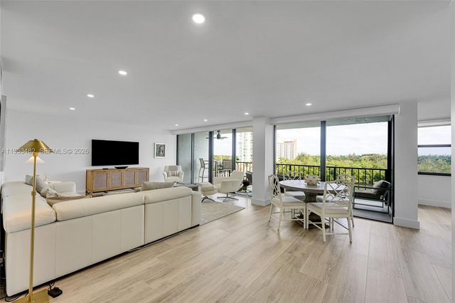 936 Intracoastal Dr 7G, Fort Lauderdale, FL 33304