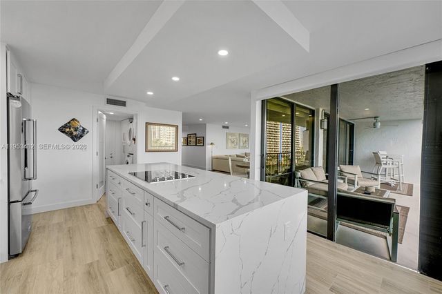 936 Intracoastal Dr 7G, Fort Lauderdale, FL 33304