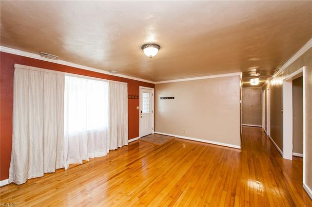 4905 Curling RD, Virginia Beach, VA 23455