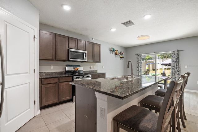 9210 WATOLLA DRIVE, Thonotosassa, FL 33592