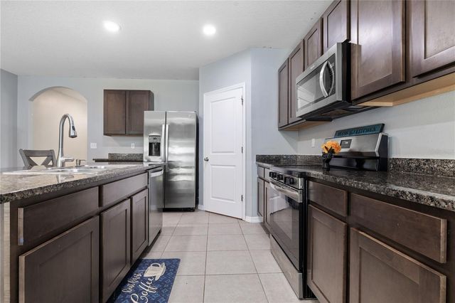 9210 WATOLLA DRIVE, Thonotosassa, FL 33592