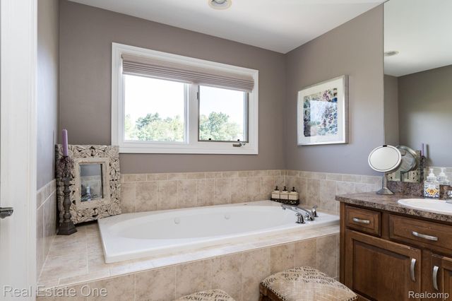 13255 Maple Lawn Drive, Shelby Charter Township, MI 48315