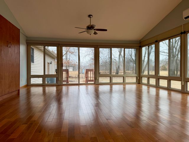 2110 E 700 S, North Judson, IN 46366