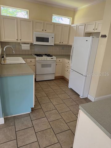 6 Duxbury Ln, Bluffton, SC 29909