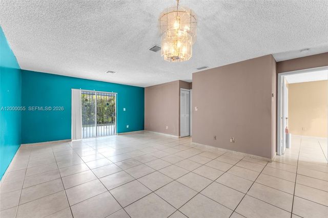 3868 SW 107th Ave 5-11, Miami, FL 33165