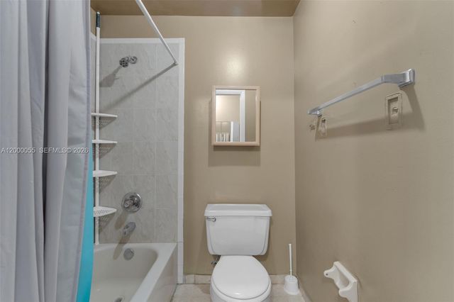 3868 SW 107th Ave 5-11, Miami, FL 33165