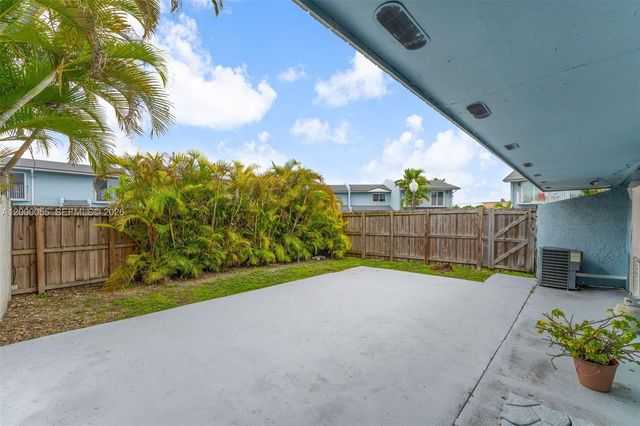 3868 SW 107th Ave 5-11, Miami, FL 33165