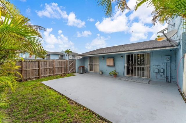 3868 SW 107th Ave 5-11, Miami, FL 33165