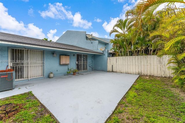 3868 SW 107th Ave 5-11, Miami, FL 33165