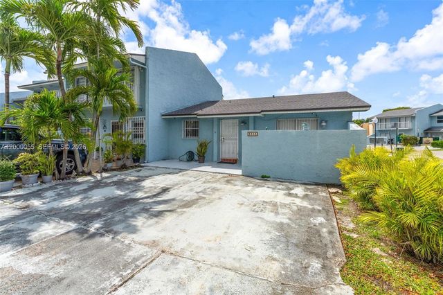 3868 SW 107th Ave 5-11, Miami, FL 33165