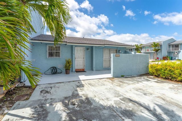 3868 SW 107th Ave 5-11, Miami, FL 33165