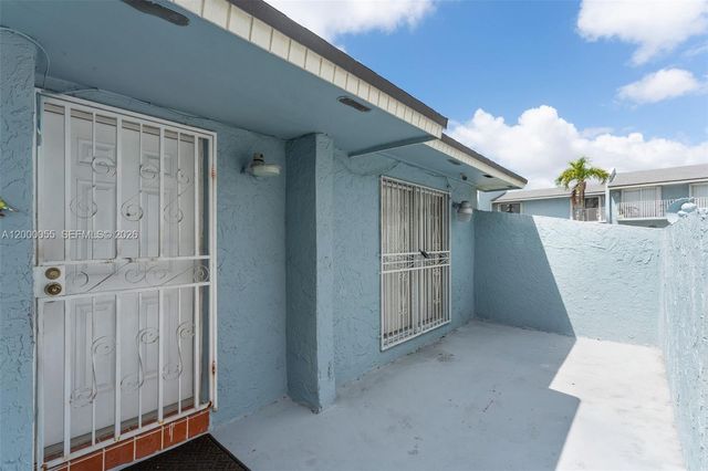 3868 SW 107th Ave 5-11, Miami, FL 33165