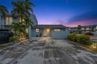 3868 SW 107th Ave 5-11, Miami, FL 33165