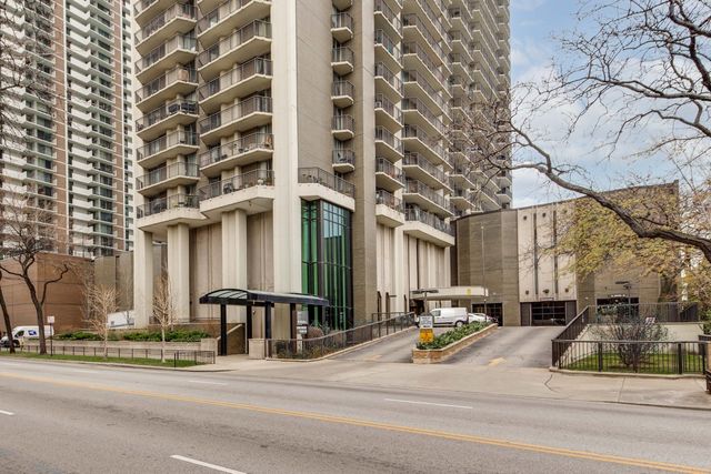 6007 N Sheridan Road 30F, Chicago, IL 60660