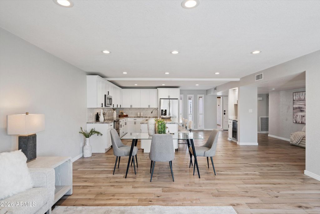 Image 18 of property listing at 8758 E VIA DE VIVA --, Scottsdale, AZ 85258